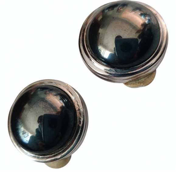 🇨🇦 Vintage Nina Ricci silver metal clip earrings - Picture 1 of 9